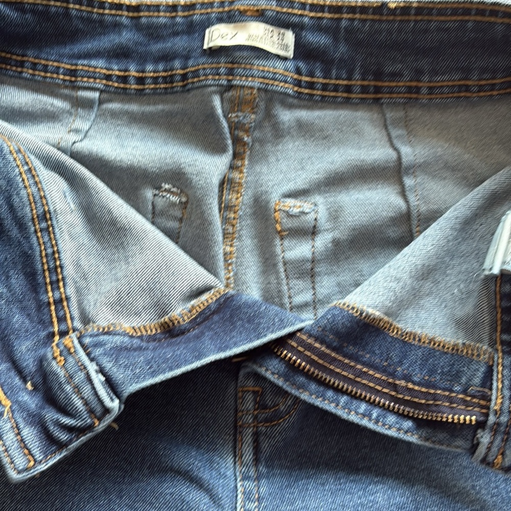 DEX - Indigo High Waist, Wide Leg, Raw Hem Jeans - Picture 7 of 8